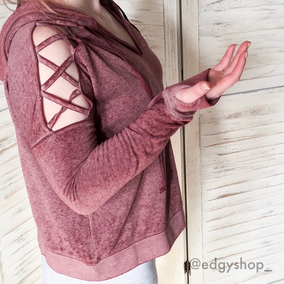 Threads 4 Thought | Hazel Cropped Hoodie - Picture 5 of 6